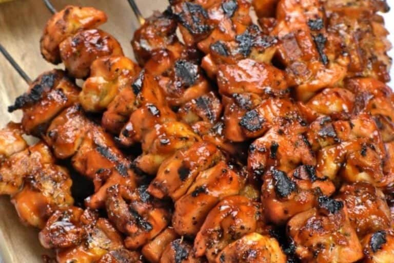 Summer dinner ideas: pinchos de pollo Puerto rican grilled chicken skewers.
